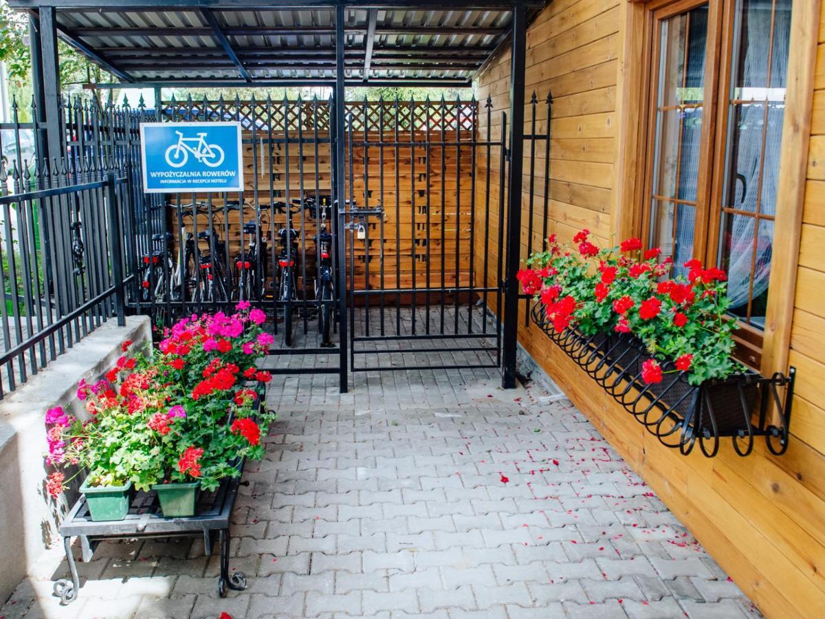 Dwor Czarneckiego Hotel